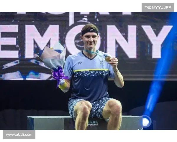 安赛龙逆袭夺冠 新加坡大师赛男子单打精彩上演羽坛新篇章