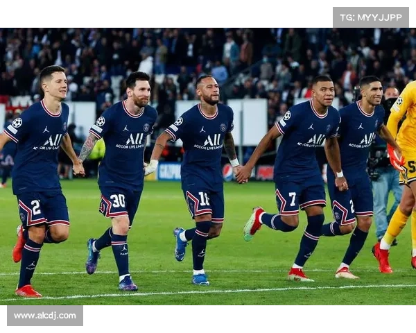 巴黎圣日耳曼战术调整与应对不同对手的适应策略分析 巴黎圣日耳曼战术调整与应对不同对手的适应策略分析