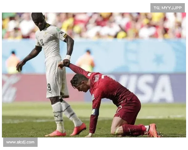 打造梦幻队左边锋技巧解析 提升球场表现的关键要素与策略